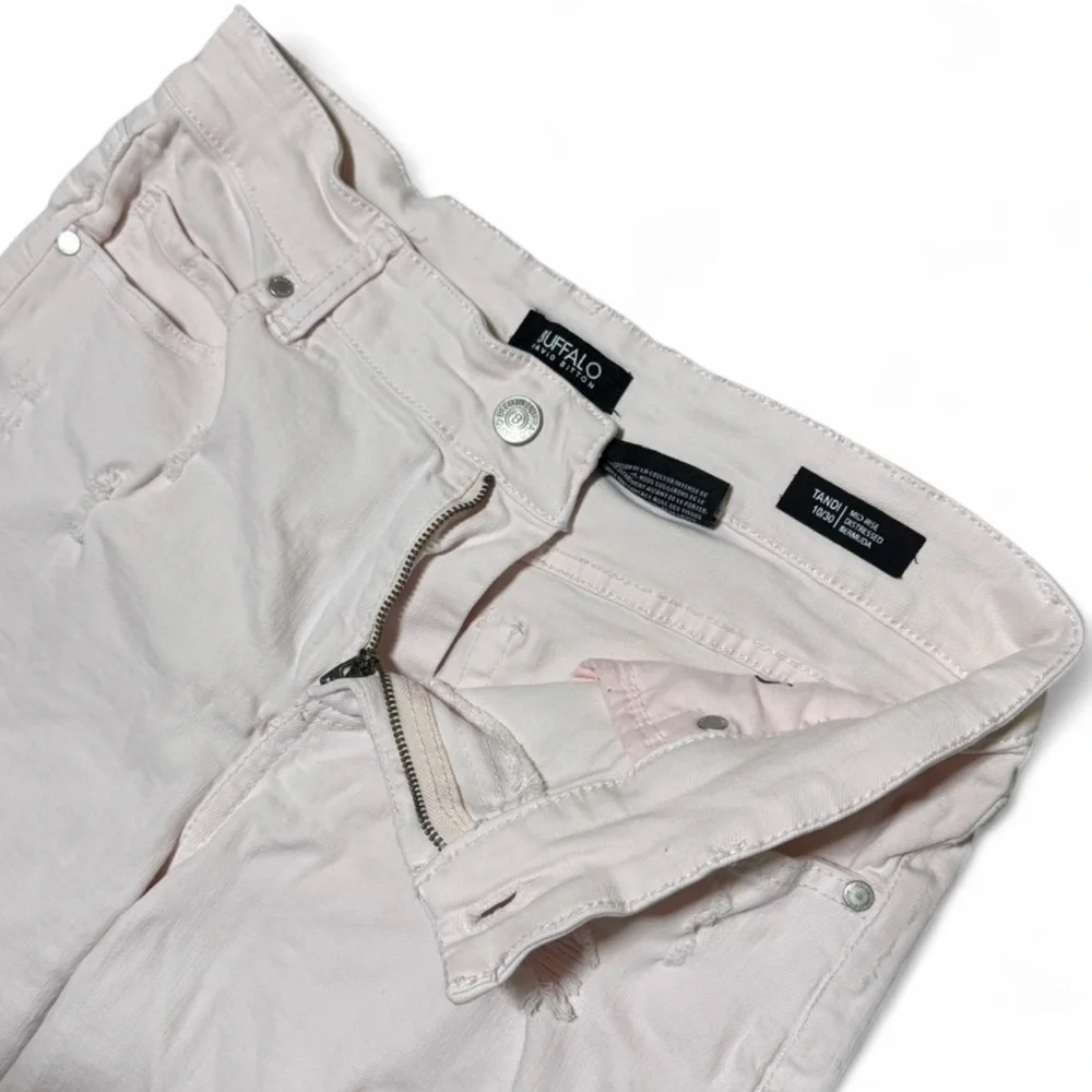 Buffalo David Bitton Tandi Distressed Bermuda Shorts - Pastel Pink - Size 10/30 - Picture 3 of 6